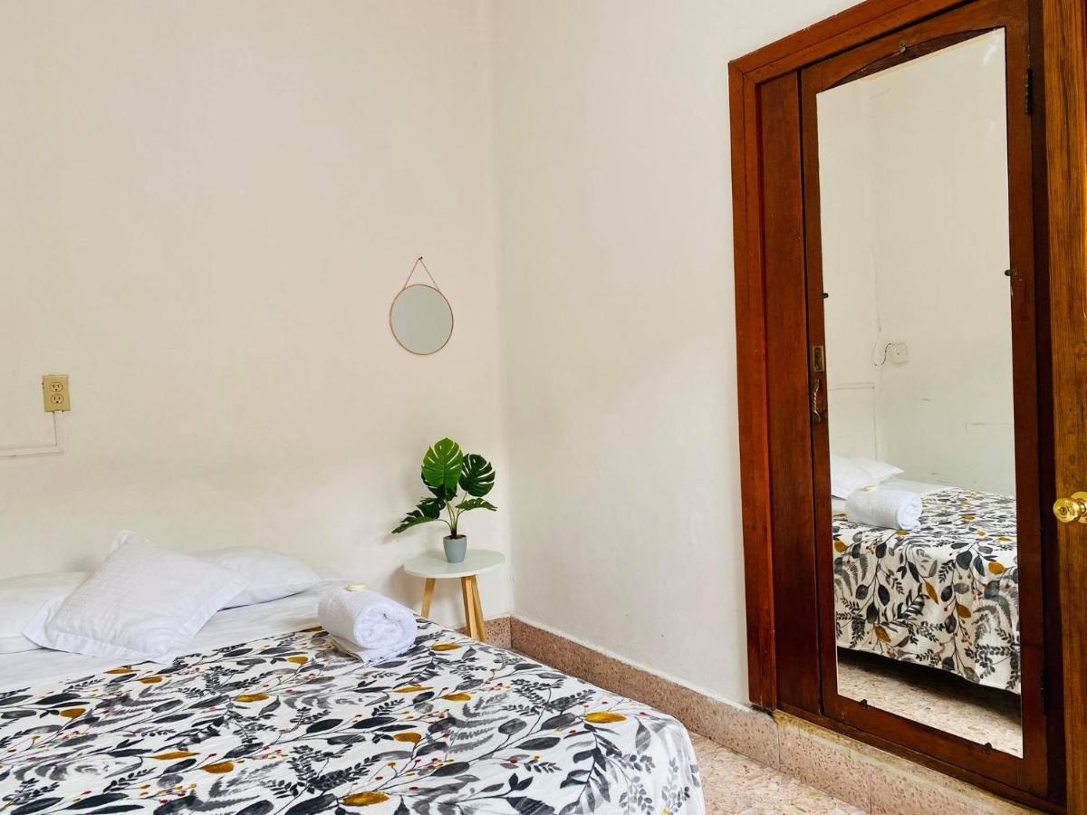 Bed and Breakfast Casa Del Centro Морелия Экстерьер фото